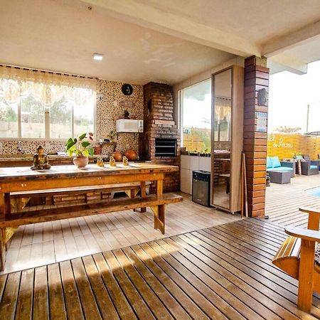 Hostel Quintal Do Rosa Прайя-ду-Роза Экстерьер фото