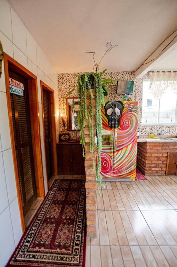 Hostel Quintal Do Rosa Прайя-ду-Роза Экстерьер фото